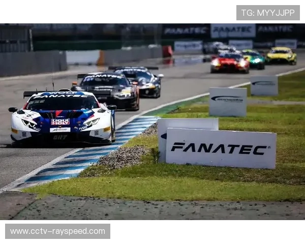 阿尔本排位赛撞击引发红旗,Q1阶段多名车手遭遇意外